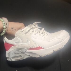 Nike White and Red Sneakers with Air Max Cushioning